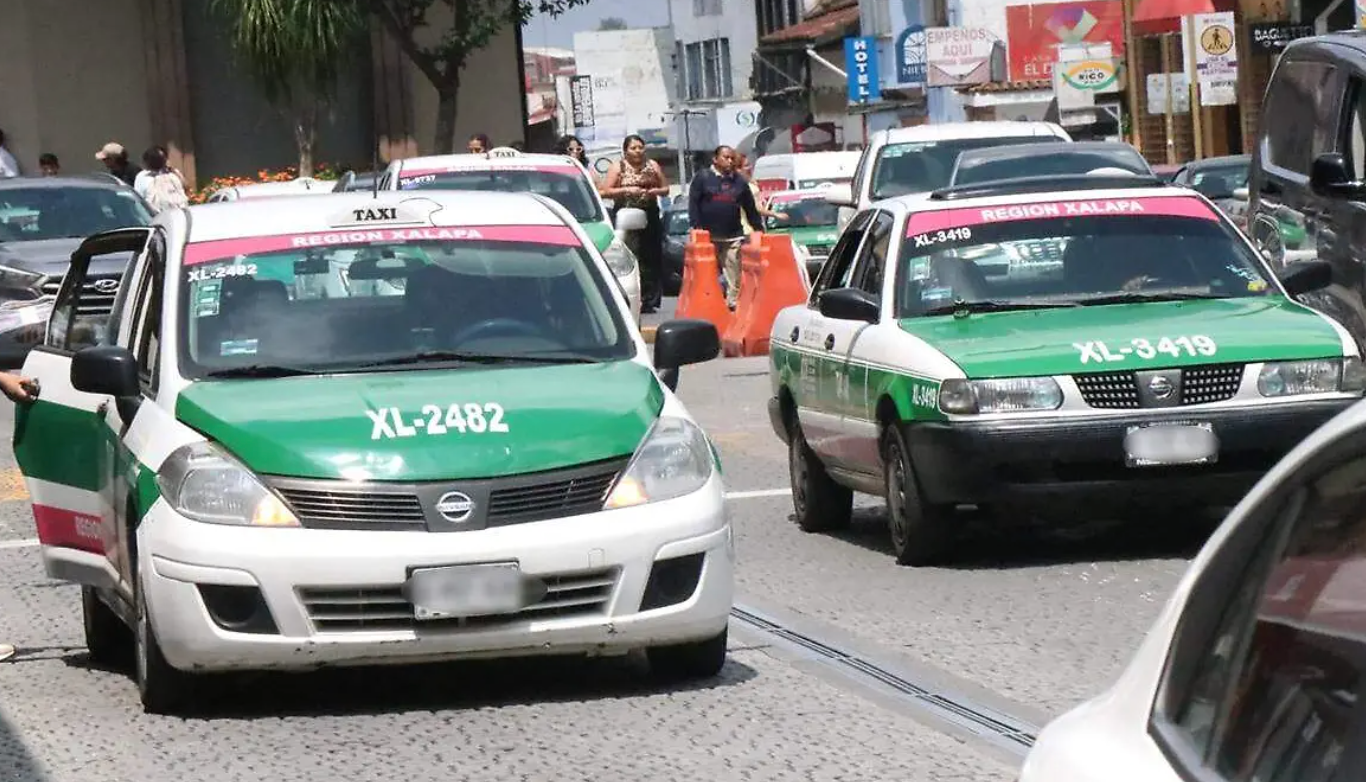 Taxistas en Veracruz buscan crear app para competir con Uber y Didi: innovación y seguridad en el transporte